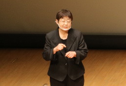 A sign language interpreter