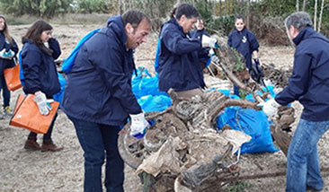 River cleaning at Suntory Beverage & Food Europe