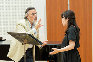 Giuseppe Sabbatini, one of world’s acclaimed Tenor, also gives lessons in person as the Executive aculty of Opera Academy.