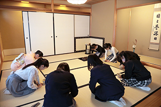 Suntory Museum of Art Art Club for junior and senior high school students