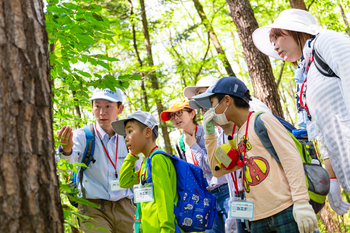 Suntory Mizuiku - Education Program for Nature and Water Designed for The Next Generation