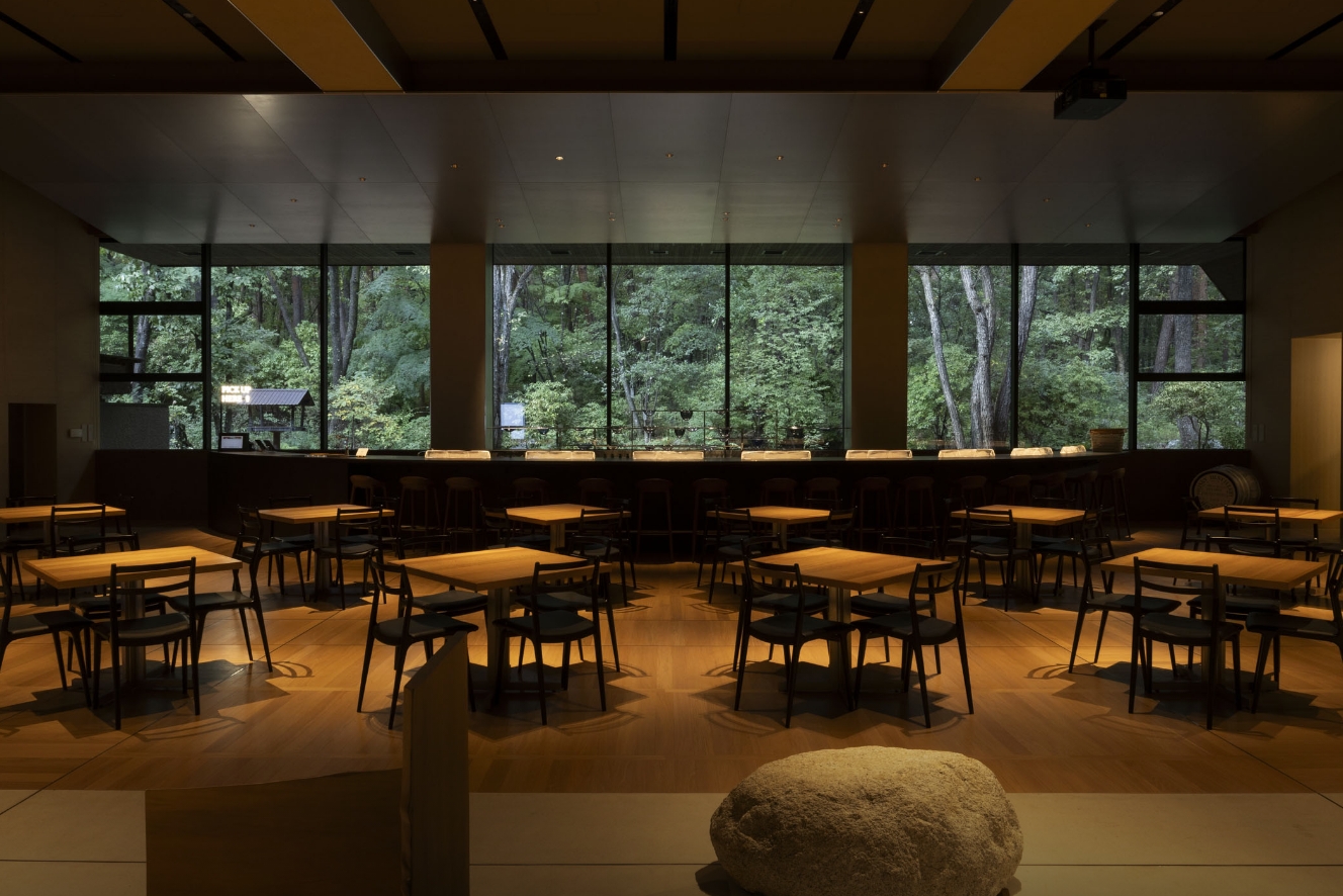 TASTING LOUNGE