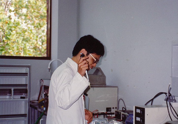 Experimental scene at Florigene (1990)