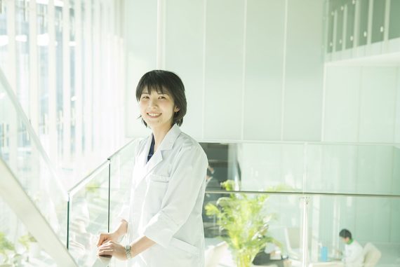 Interview with a researcher and developer of plants: Aiming to make bluer roses bloom