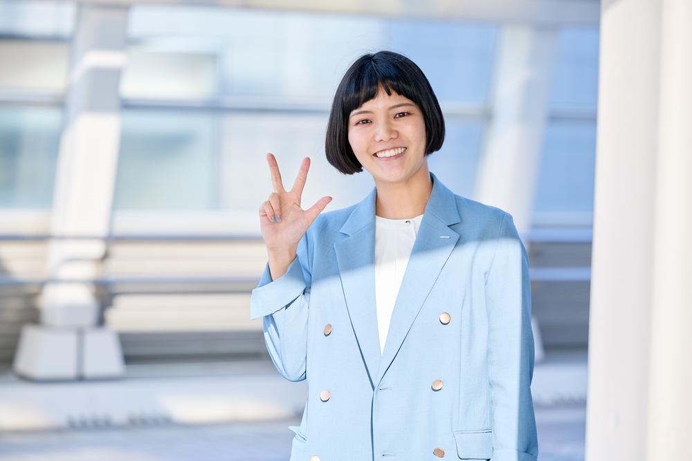 The Suntory Sign Brings Smiles and a Sense of Unity